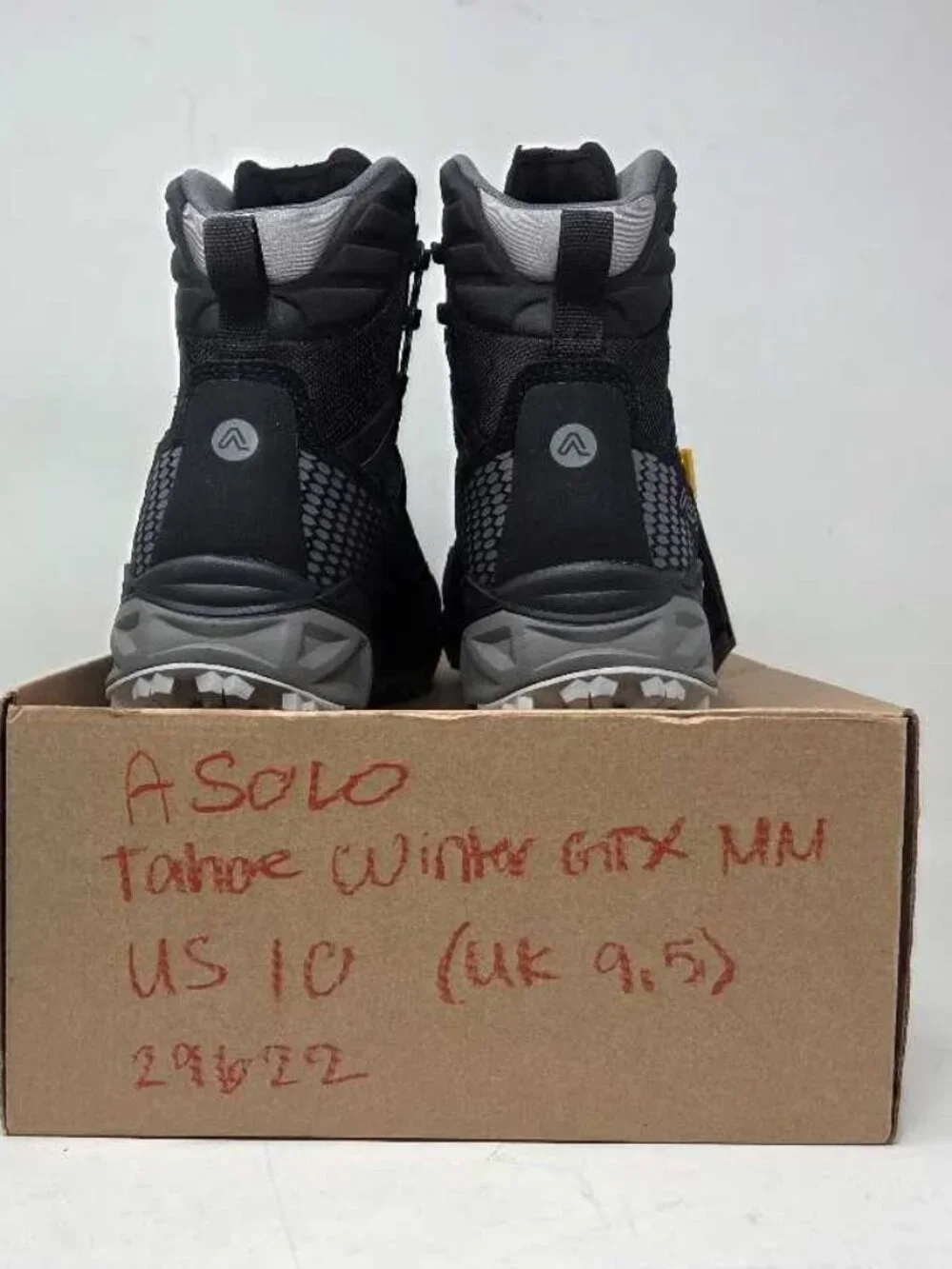 NWOB 10 Asolo Tahoe Winter GTX Gore-Tex hiking boots in black